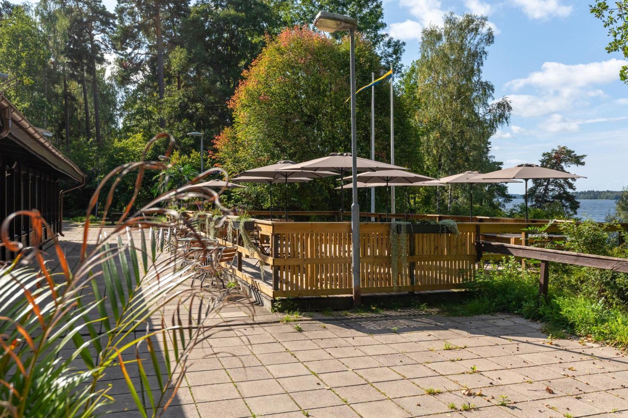 Kallhaellsbaden Strandhotell Jarfalla Exterior foto